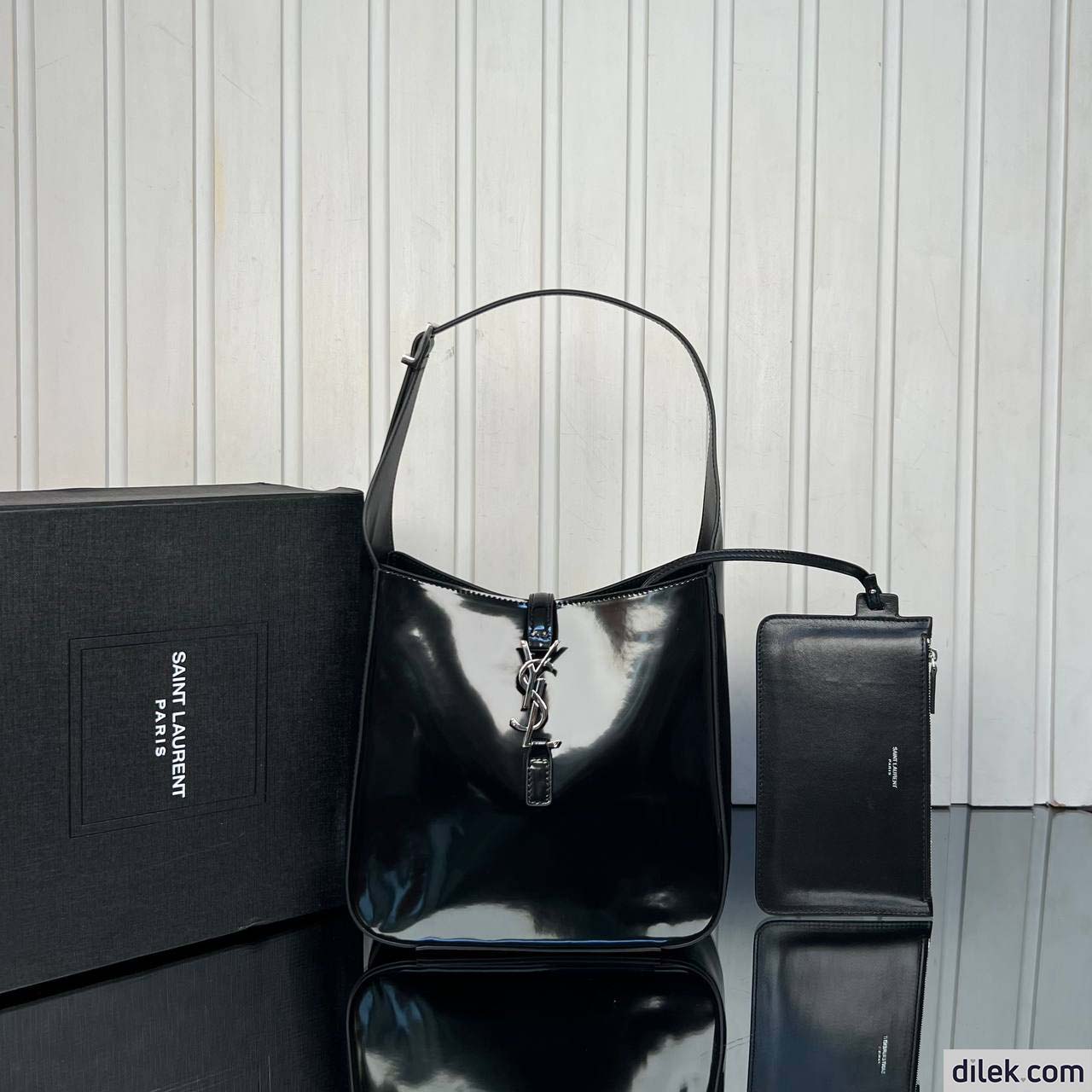 Saint Laurent Le 37 Leather Bag