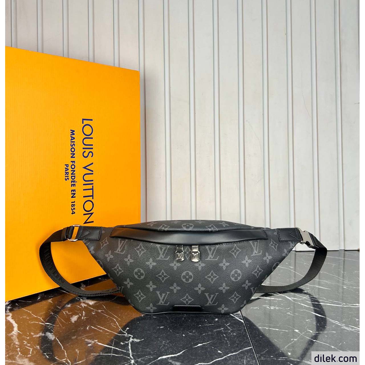 Louis Vuitton Discovery Bumbag PM