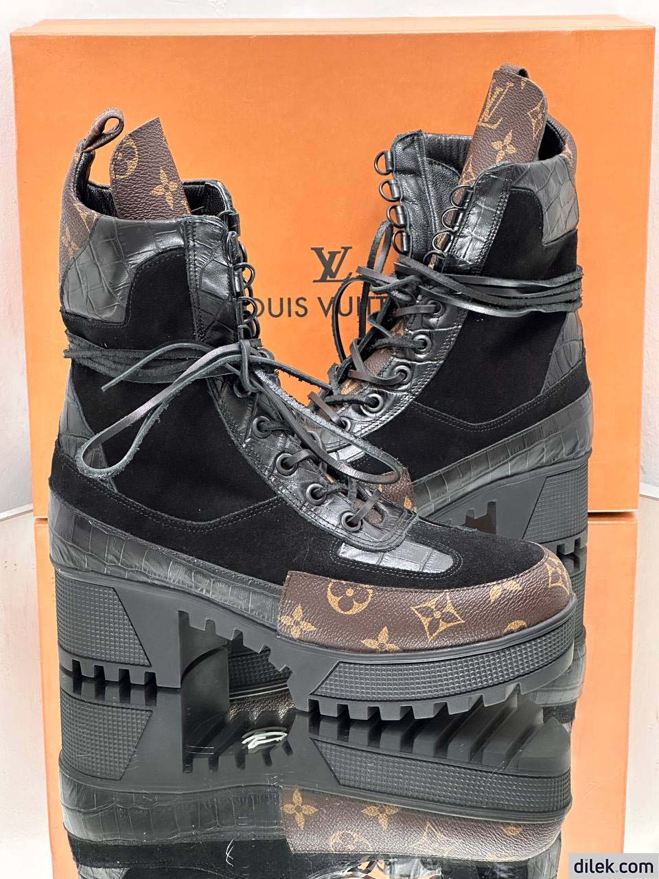 Louis Vuitton Women Boot