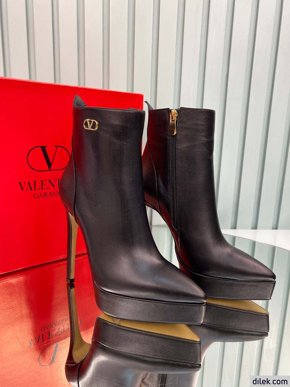 Valentino Garavani Women Leather Boot
