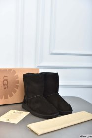 UGG Women Classic Short