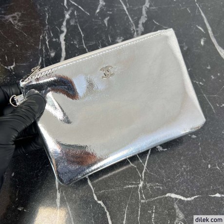 Chanel 22 Hobo Bag