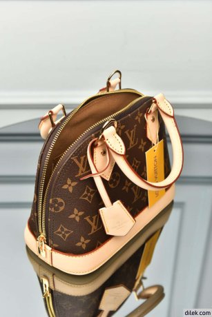 Louis Vuitton Alma BB