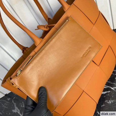 Bottega Veneta Large Arco Tote Bag