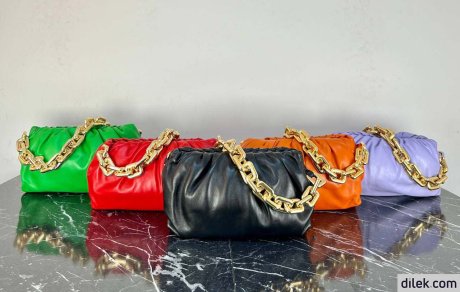 Bottega Veneta The Chain Pouch Leather Shoulder Bag