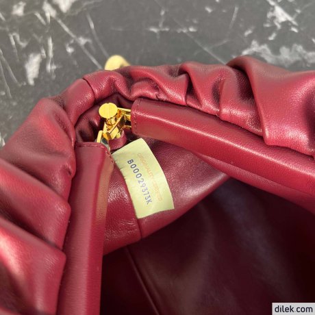 Bottega Veneta The Chain Pouch Leather Shoulder Bag