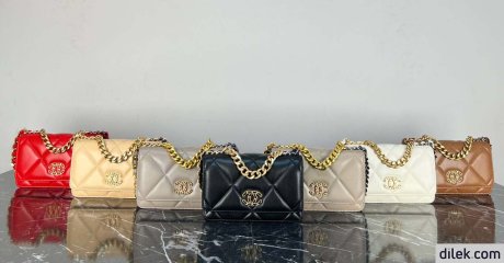 Chanel 19 Handbag WOC Black