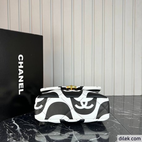 Chanel 19 Handbag