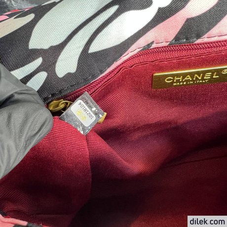Chanel 19 Handbag