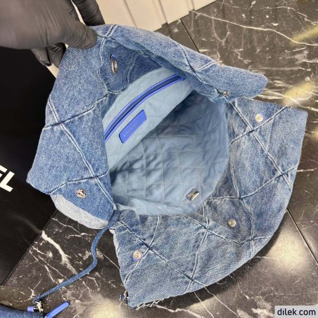 Chanel 22 Large Handbag