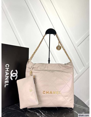 Chanel 22 Small Handbag