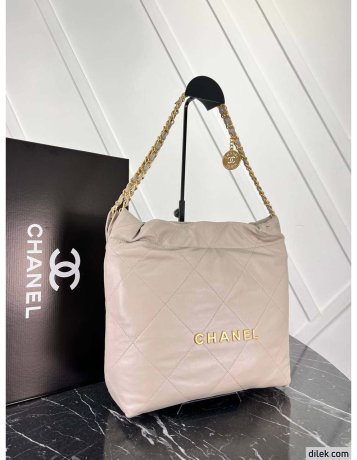 Chanel 22 Small Handbag