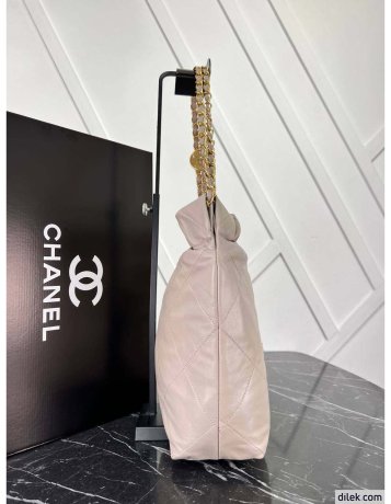 Chanel 22 Small Handbag