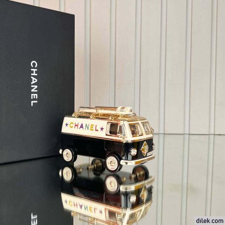 Chanel Cruise's Mini Van Bag