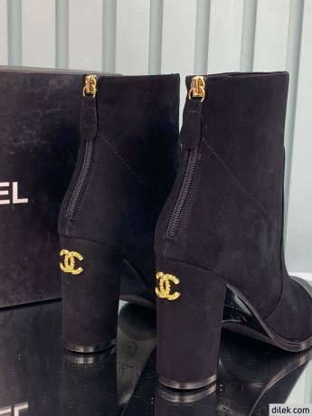 Chanel Women Suede Boots