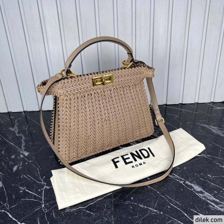 Fendi Peekaboo ISeeU Medium