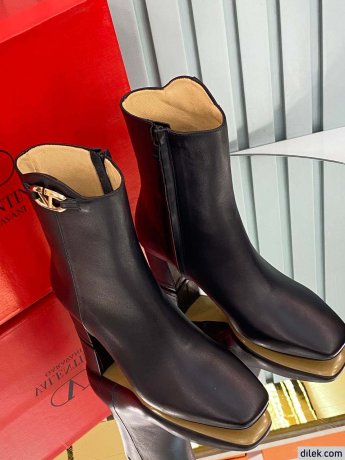Valentino Garavani Women Leather Boot