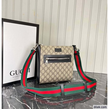 Gucci GG Supreme Small Messenger