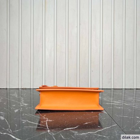 Jacquemus The Long Chiquito