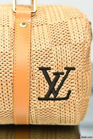 Louis Vuitton Keepal Bandouliere 25