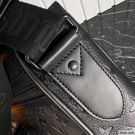 Louis Vuitton Archy Messenger MM