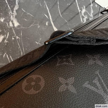Louis Vuitton Archy Messenger MM