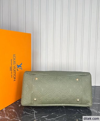 Louis Vuitton Artsy MM Monogram Empreinte Leather