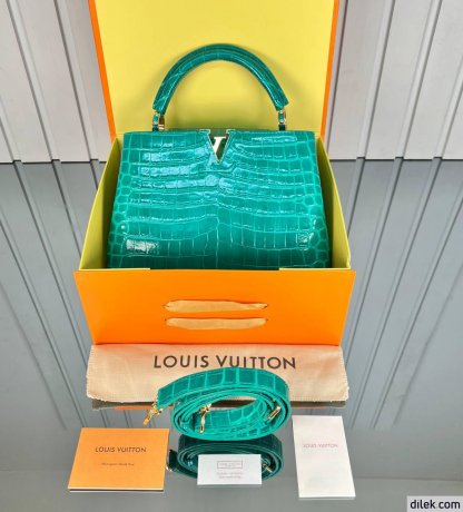 Louis Vuitton Capucines BB