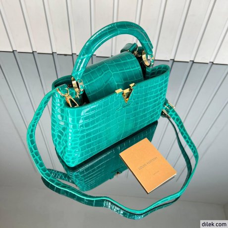 Louis Vuitton Capucines BB