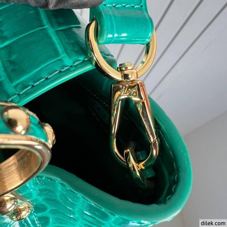 Louis Vuitton Capucines BB