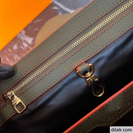 Louis Vuitton Capucines MM