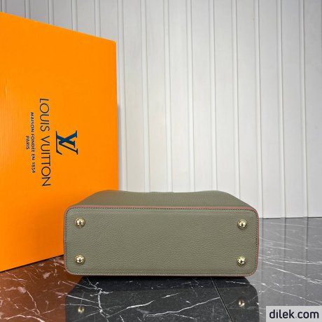 Louis Vuitton Capucines MM
