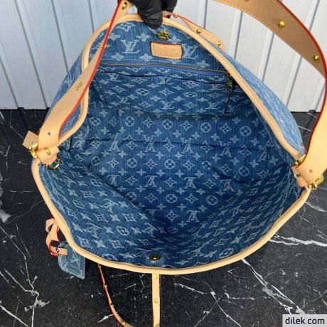 Louis Vuitton CarryAll GM