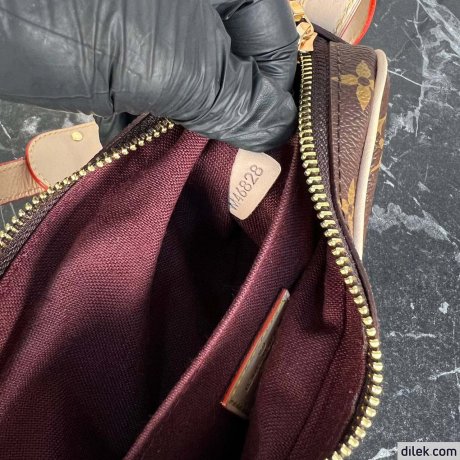 Louis Vuitton Croissant MM