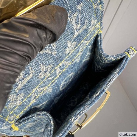 Louis Vuitton Fairfax Pochette