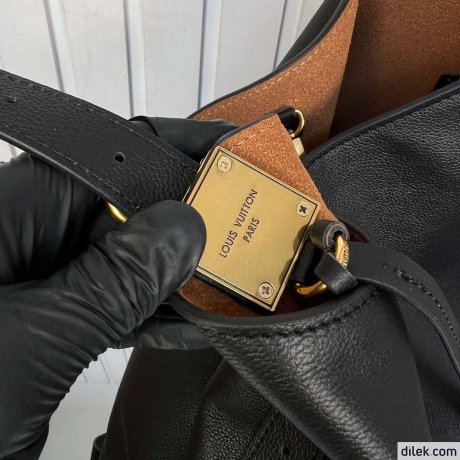 Louis Vuitton Low Key Hobo MM