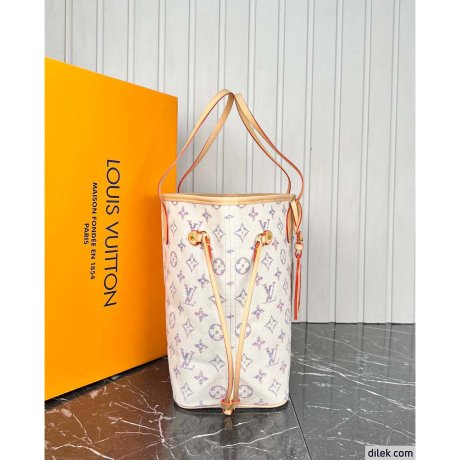 Louis Vuitton Neverfull MM Canvas