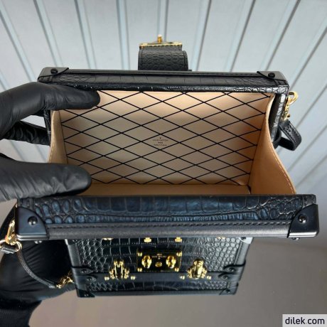 Louis Vuitton Petite Malle
