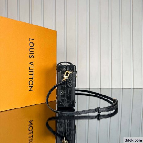 Louis Vuitton Petite Malle