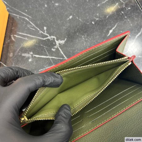 Louis Vuitton Sarah Wallet Empreinte Leather