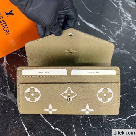 Louis Vuitton Sarah Wallet