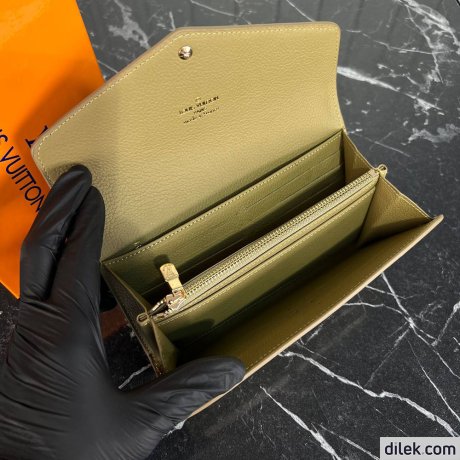Louis Vuitton Sarah Wallet