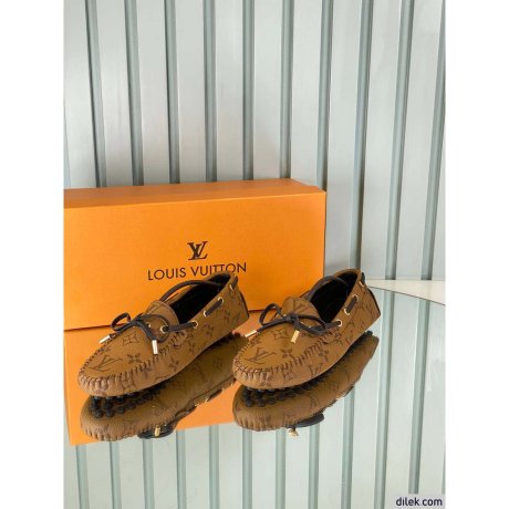 Louis Vuitton Women Moccasin