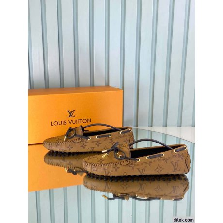 Louis Vuitton Women Moccasin