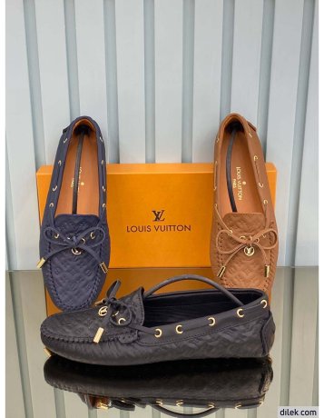 Louis Vuitton Women Moccasin