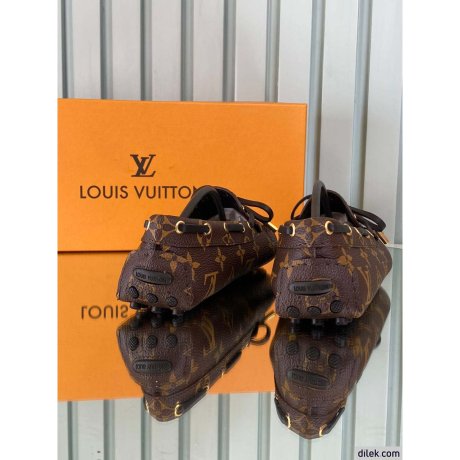 Louis Vuitton Women Moccasin