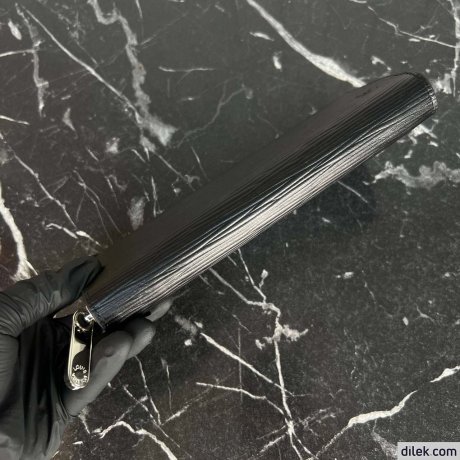 Louis Vuitton Zippy Wallet
