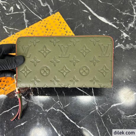 Louis Vuitton Zippy Wallet