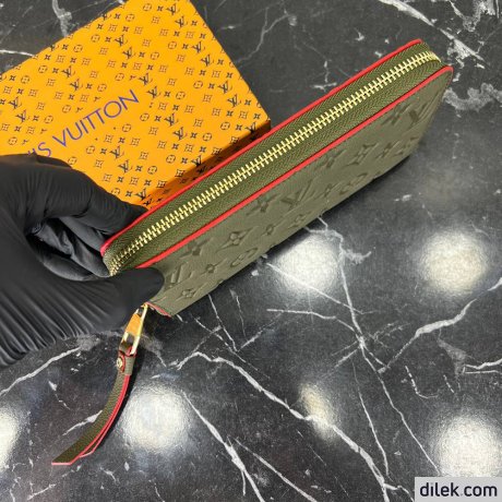 Louis Vuitton Zippy Wallet