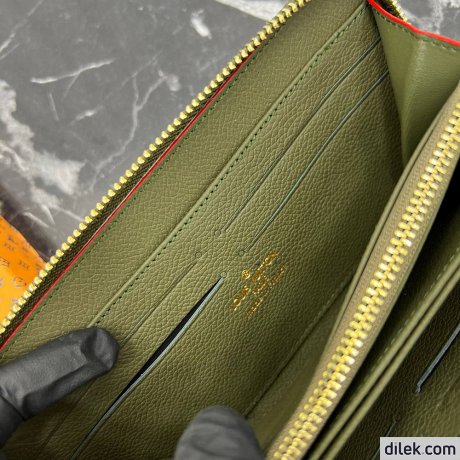 Louis Vuitton Zippy Wallet
